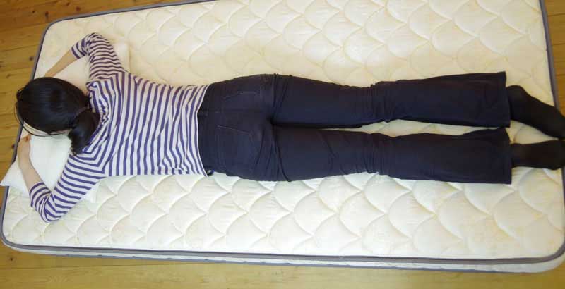高反発ウレタンマットレスで腰が痛くなる寝姿勢