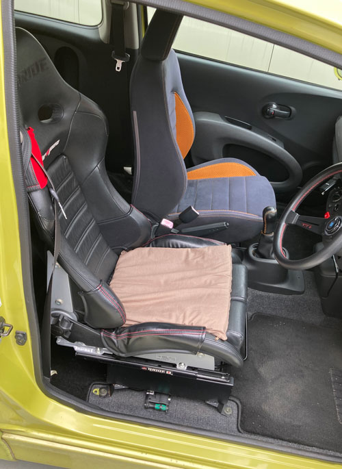 車運転尻、太ももが痛くならないクッション，