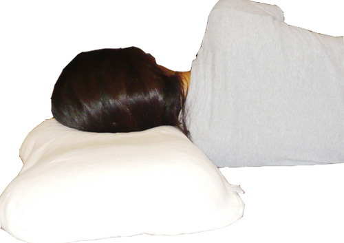 柔らかいのに高反発、肩こり解消するラテックス枕