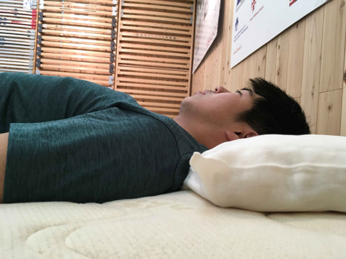 理想的仰向け寝枕 理想的仰向け寝枕