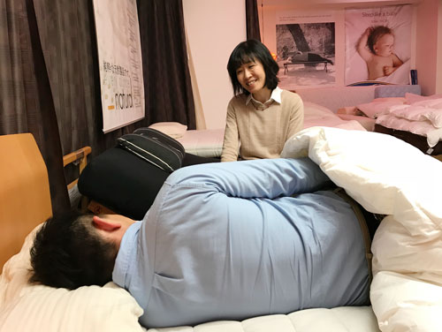寝試し体験会とは，