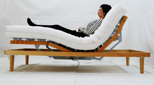 ソファとしても活用できる寝心地の良い電動ベッド