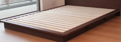 一般的なベッドのスノコ床板
